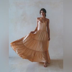 $160 NWT never worn Aura Rosalia peach Maxi Dress M